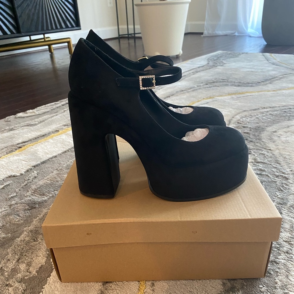 NWT Steve Madden Platform suede shoes. - Picture 4 of 9